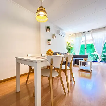 דירה Apartment In Calella Steps From The Beach *