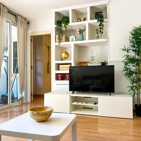 Apartment In Calella Steps From The Beach * קאללה