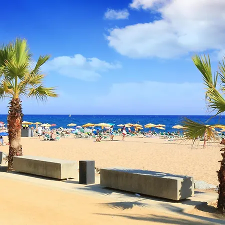 Charming Coastal Near Shops & Sea Apartment Calella