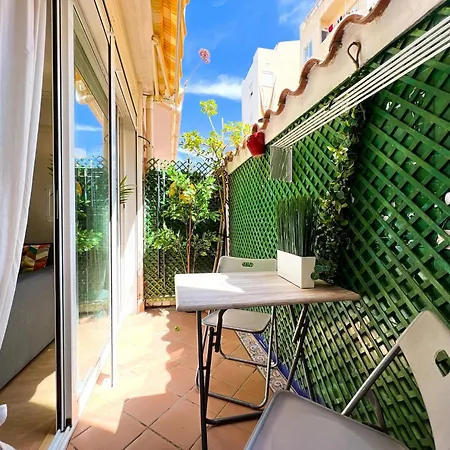 Apartment In Calella Steps From The Beach *
